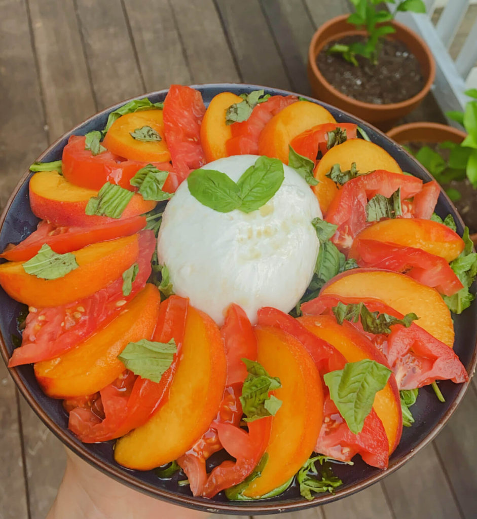 peach burrata salad summer recipes
